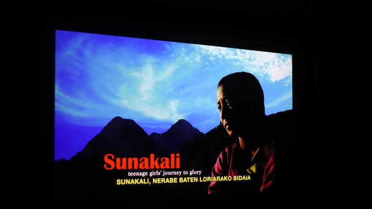 Sunakali filma ikusi dute Sutegin hainbat futbolzale gaztek