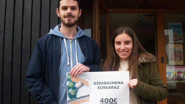 Naroa Alustiza, gidabaimanena euskaraz ateratzeagatik saritua