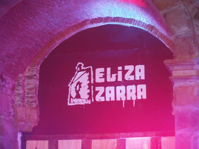“1280 almas” eta Kezka taldeen kontzertuak larunbatean, Aginagako Eliza Zaharrean