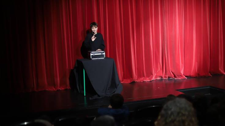 "Sasi guztien gainetik... " gala magikoa bueltan