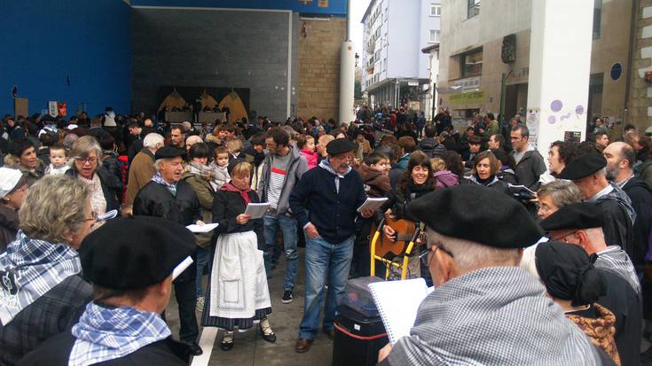 Postu eskaintza eta egitarau zabala, igandeko San Tomas Festan
