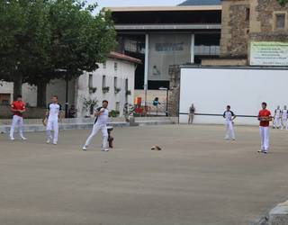 Data berria jarri diote 62. Enrike Abril errebote txapelketaren finalari