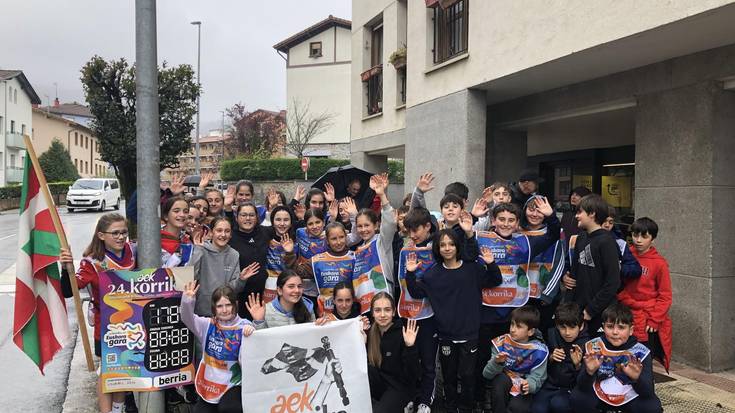 "Zuen babesarekin, euskararen alde korrika egiten jarraitzen dugu!"