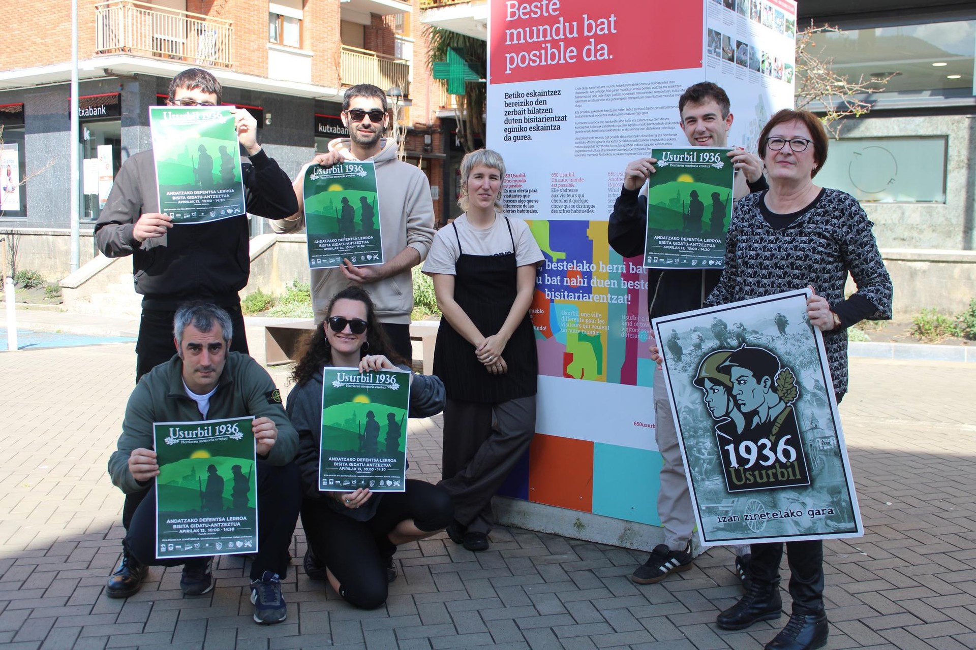 Andatzako defentsa-lerrora bisita gidatu eta antzeztua larunbatean