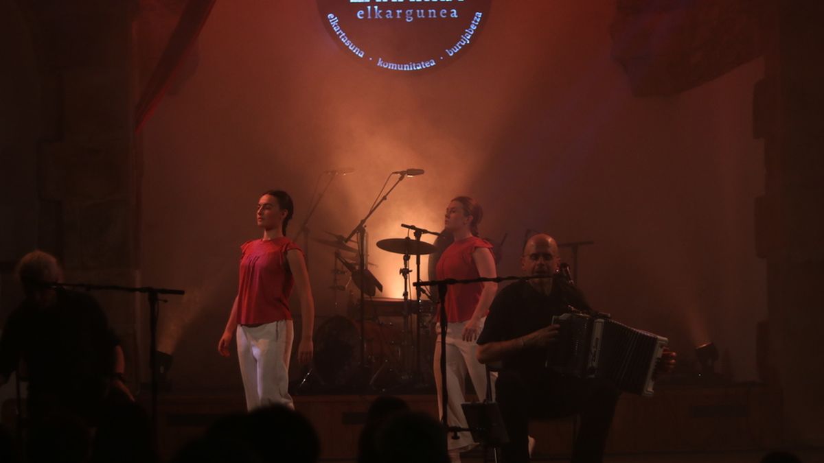 Korrontzik kontzertua eskaini du Aginagako Eliza Zaharrean