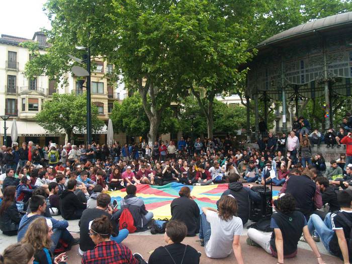 Gipuzkoa Zutik, Donostiatik herrietara zabaltzeko bidean