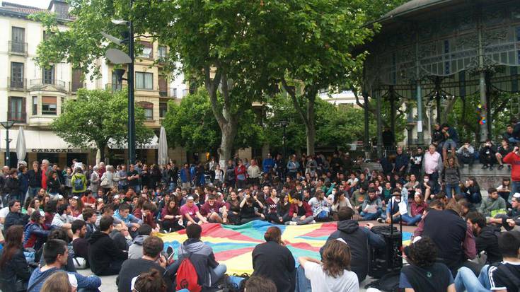 Gipuzkoa Zutik, Donostiatik herrietara zabaltzeko bidean