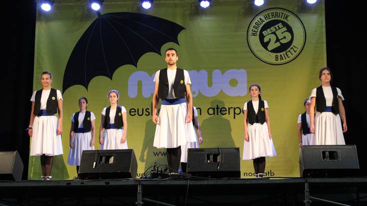Bidelagun sortzaileen gorazarrea mende laurdena bete duen NOAUA! K.E.-ri