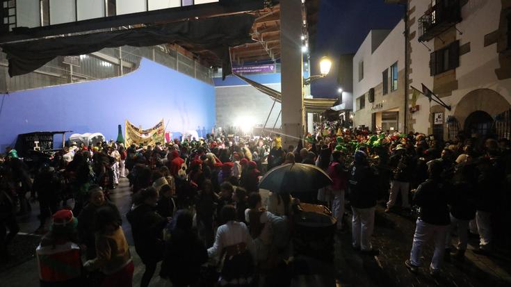 Burrunbazalek bizi asko mugiarazi ditu mozorropean zirenak