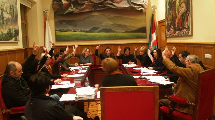 Etxez etxeko laguntza zerbitzua esleitzeko deialdia egingo du berriz Udalak