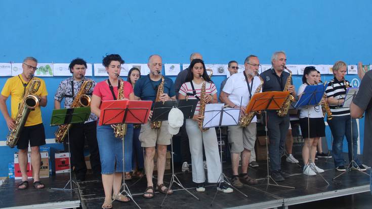 Dj Gorka Mendik eta Zumartek gogotik musikatu dute lasterketa solidarioa