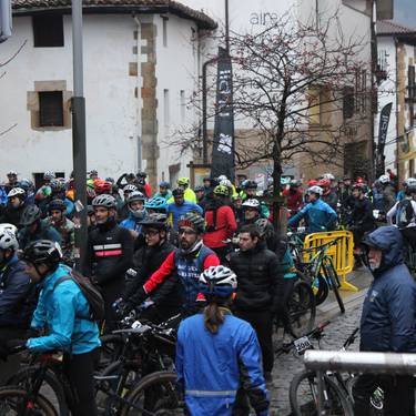 Irisasi BTT Hotzak Akabatzen