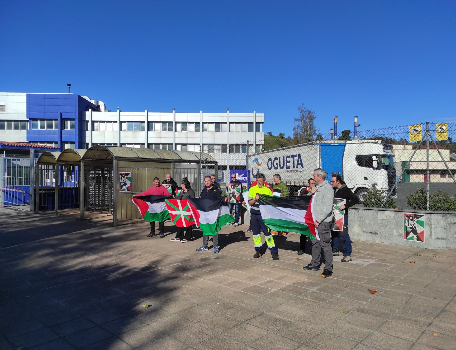Gazako sarraskia geratu eta Palestinarekin bat egiteko mobilizazio eguna gaur