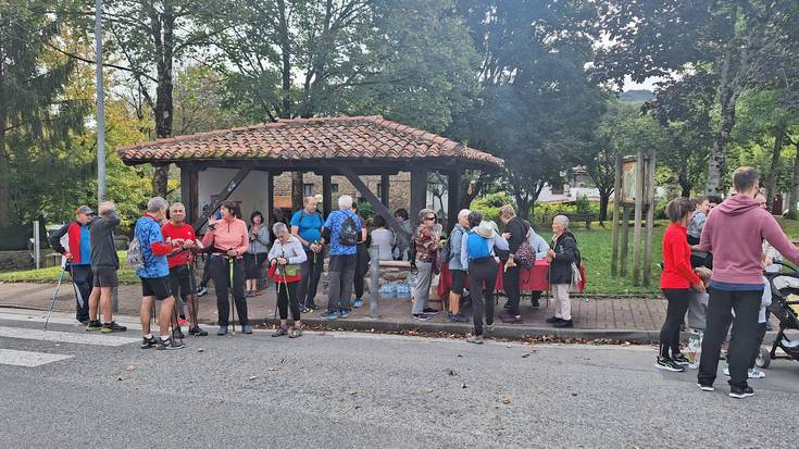Tipi-tapa eskualdeko txoko eta bideetan barrena