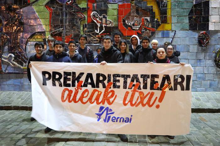Prekarietatearen aurkako Ernairen larunbateko Bilboko manifestaziorako autobus zerbitzua Usurbildik