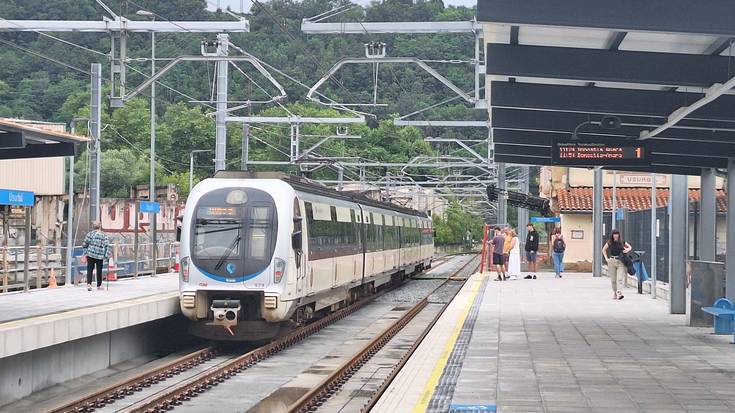 Tren zerbitzu bereziak datozen egunotako inguruko herrietako ospakizunetara
