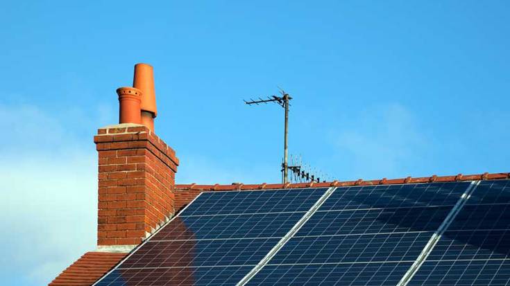 Energia berriztagarriak aprobetxatzeko sistemak instalatzen dituztenek hobari handiagoak izango dituzte