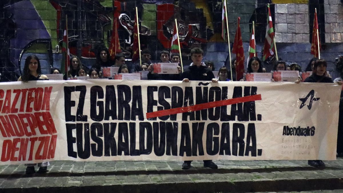 "Gazteok ez dugu Espainiako Konstituzioa onartzen"