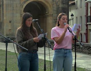 "Eraikuntza makinak lanean hasi aurretik, Arrobitxulo eraikitzen hasi behar dugu"