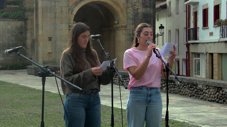 "Eraikuntza makinak lanean hasi aurretik, Arrobitxulo eraikitzen hasi behar dugu"