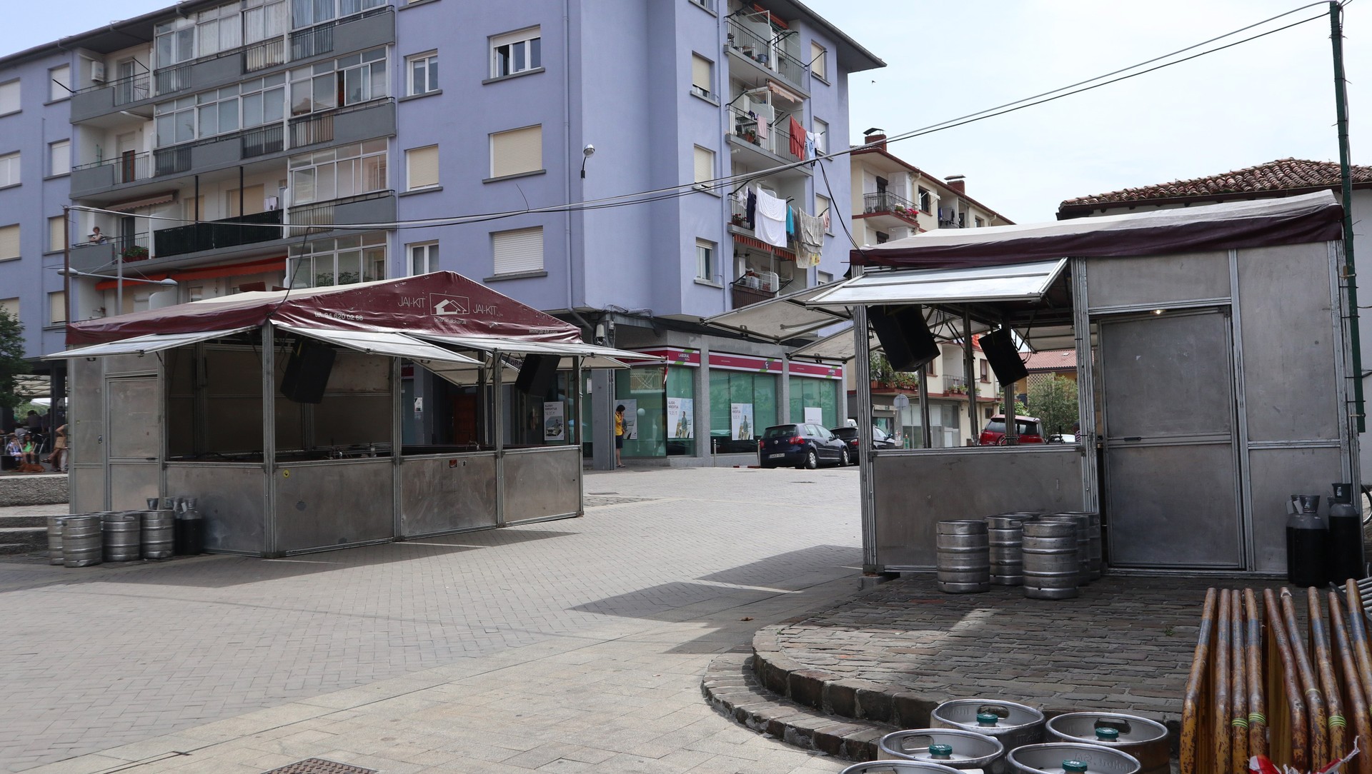 #Usurbilgojaiak19 Herria bost eguneko festen zurrunbilorako prestatzen
