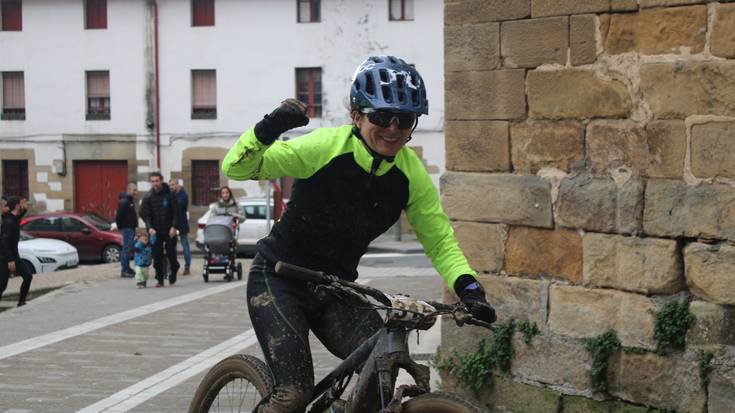 Hamalaugarren edizio honek ere lagunartea ardatz