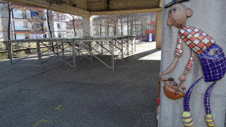 Ekin dantzan 2015ari, Aros Dj 1:00etik aurrera Askatasuna plazan