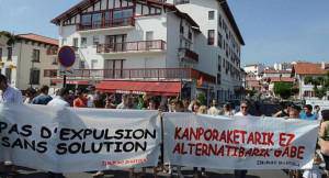 Arriskuan den Ziburuko ikastolaren alde sinatzeko deia