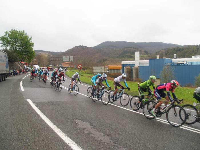 Euskal Herriko 57. Itzulia, 13:15 aldera igaroko da Usurbil eta Aginagatik