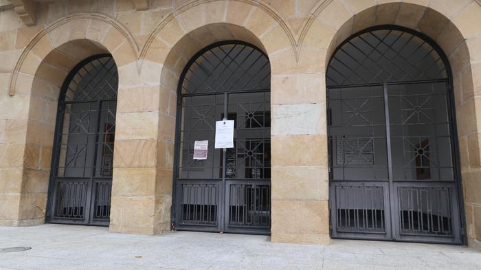 Udal langileek bat egin dute sektore publikoko greba egunarekin