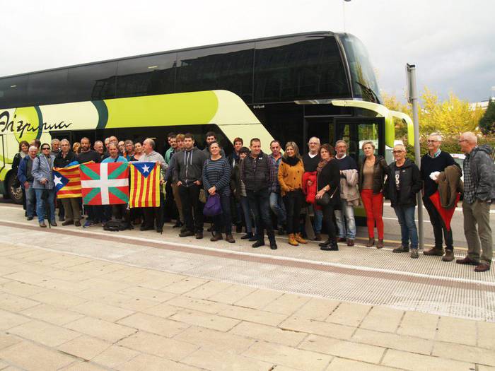 Usurbildarrak ere 155.aren aurka manifestatzera joanak dira Bilbora
