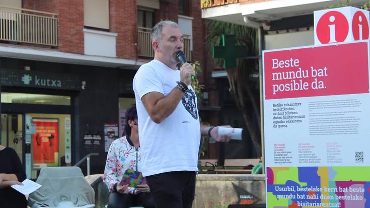 "Kanpotik ikusi dudana da, balorez eta altxorrez betetako herri bat"