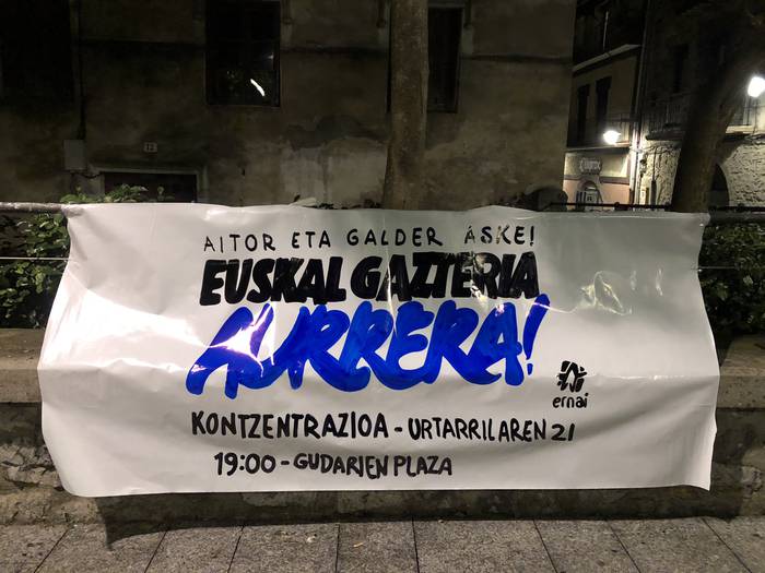 Eskualde mailako elkarretaratzea, egunotan epaituko dituzte bi gazte arabar aske uztea eskatzeko