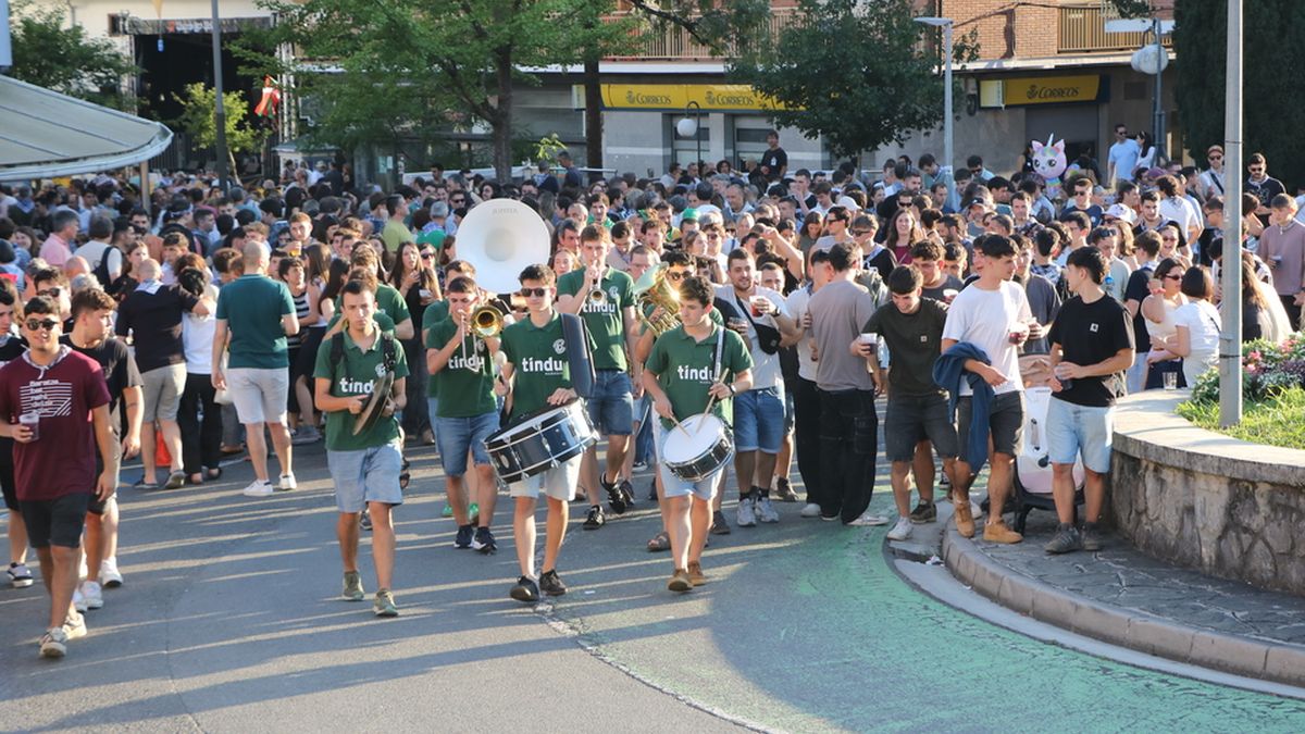 [IRUDITAN] Laskotxaranga ibili da arratsaldean zehar herriko kaleetatik