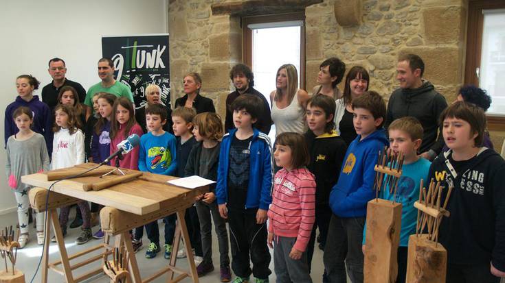 "Lotzen Gattunk", #Kilometroak15 ekimeneko abestia