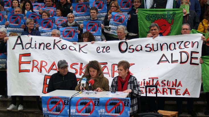 Jada 75 eragileek babestu dute, Errausketaren Aurkako Mugimenduak deituriko manifestazioa