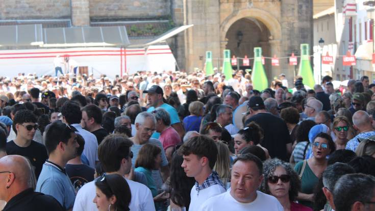 Mundu bat, sagardo eta festa egarriz