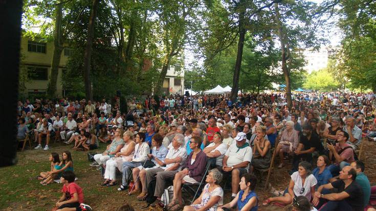 Abuztock jaialdiaren laburpen bideoa zintzilikatu du GuraSOS taldeak