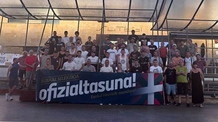 Euskal selekzioaren ofizialtasunaren aldeko atxikimenduek etenik ez