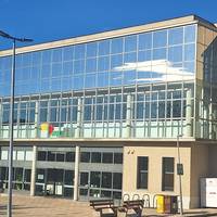 Kirol hitzorduak: futbola, eskubaloia