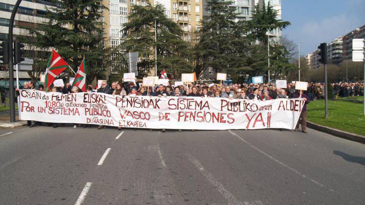 Pentsioei buruzko herri asanblada gaur Sutegin