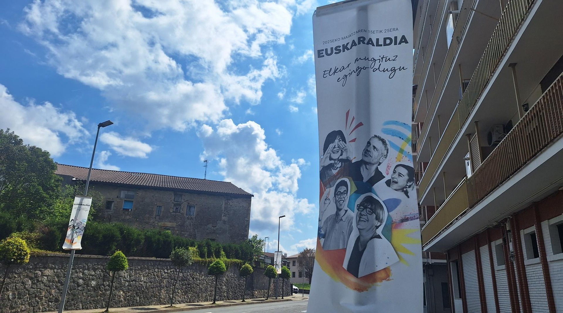 TOKIKOM: "Guretzat egun guztiak dira Euskararen Eguna"