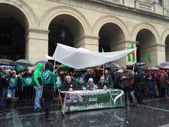 Gipuzkoako zaborra Mutiloara eramatearen aurka protestatu dute