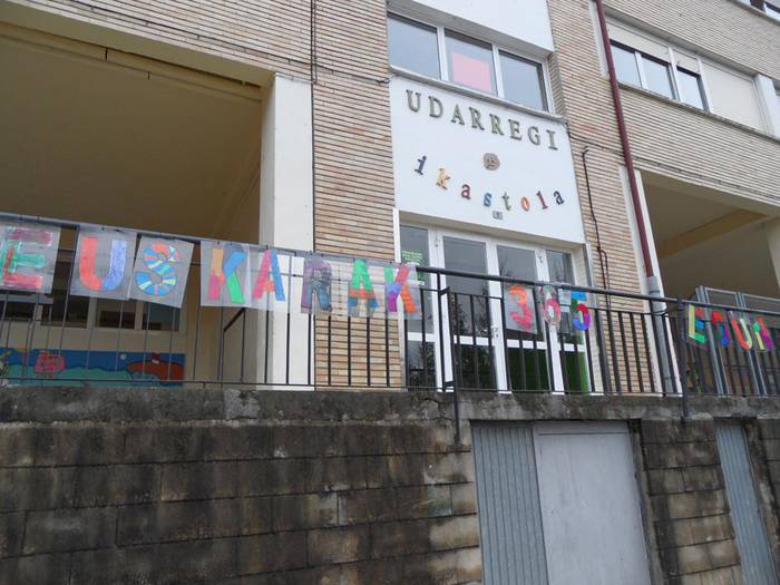 Ikasketa-bekak eskatzeko epea zabaldu du Udarregi Ikastolak