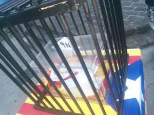 Azaroaren 8ko mosaiko erraldoirako izena ematen hasi dira herritarrak