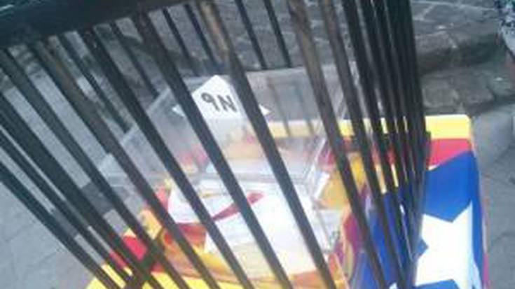 Azaroaren 8ko mosaiko erraldoirako izena ematen hasi dira herritarrak