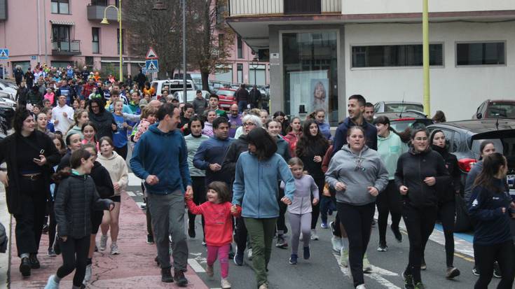 Korrikalari mordoa erakarri du jai giroan ospaturiko Hurbilago San Silbestre Herri Lasterketak