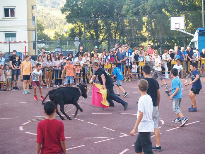Santueneko Jai Batzordearen bilera, maiatzaren 31n