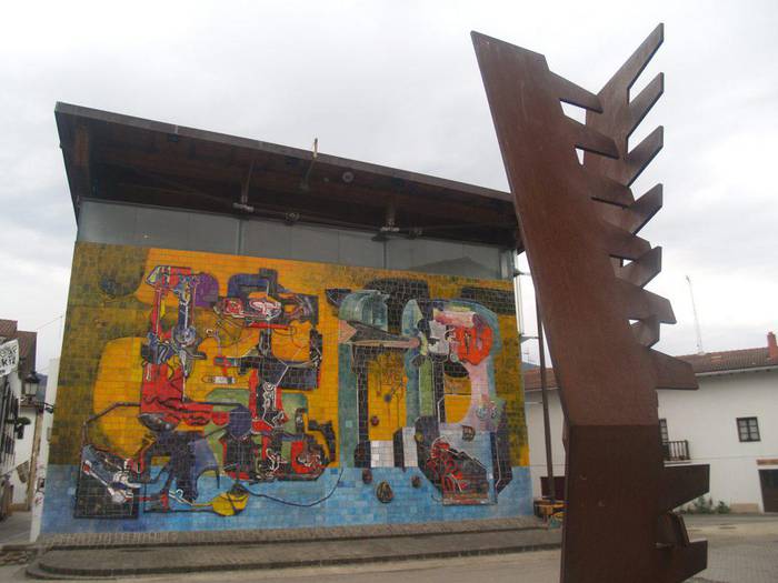 [Kulturaldia] "Harria Hitz" bisita gidatuarekin Zumarte Arte Estudiora eta Txokoaldeko Txalaparta Txokora
