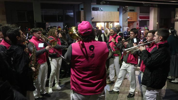 Munduko ospakizunen elkargunea larunbatean Usurbil